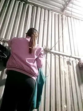 bella-la online show from November 2025 11:54:02 PM