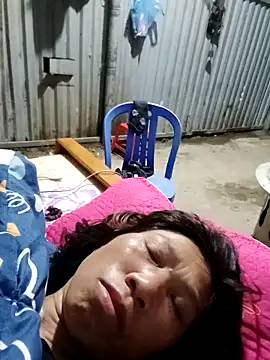 bella-la online show from December 2025 11:16:02 PM