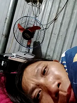 bella-la online show from December 2025 11:10:01 AM