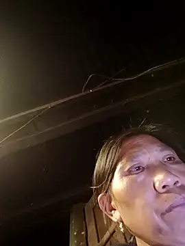 bella-la online show from December 2025 10:39:02 AM