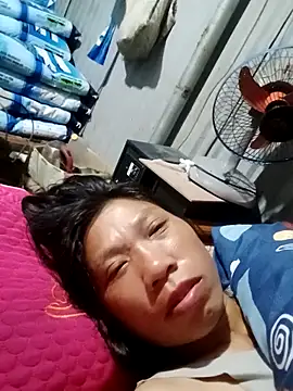 bella-la online show from November 2025 08:02:01 PM