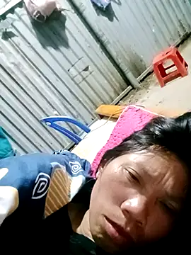 bella-la online show from November 2025 09:40:01 PM