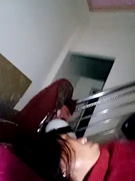 bella-la online show from December 2025 10:56:01 PM