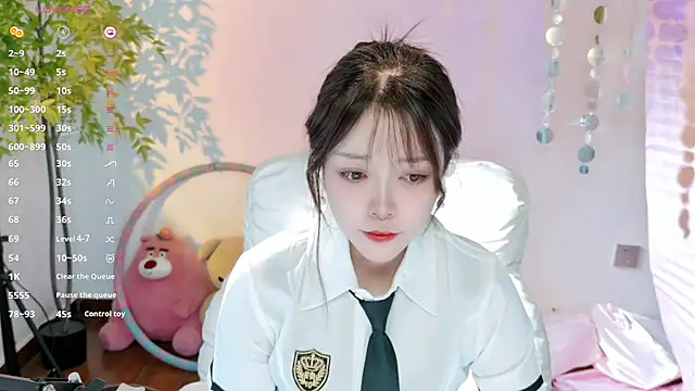 Yiluo95 online show from May 2026 02:59:01 PM