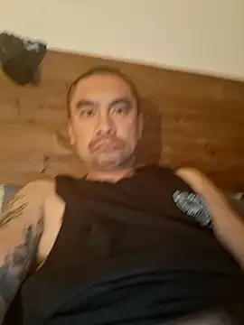 Stronggdragon85 online show from May 2026 04:54:02 PM