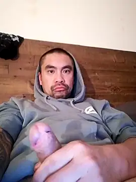 Stronggdragon85 online show from May 2026 10:24:01 AM