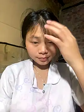 Sophia-123 online show from November 2025 04:32:01 PM