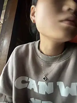 Sophia-123 online show from November 2025 04:05:02 AM