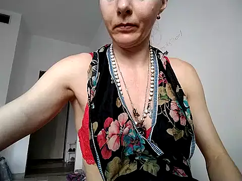 Snapshot of Anneta280671 chatting on July 2026 07:31:01 AM Anneta280671 online show from July 2026 07:31:01 AM