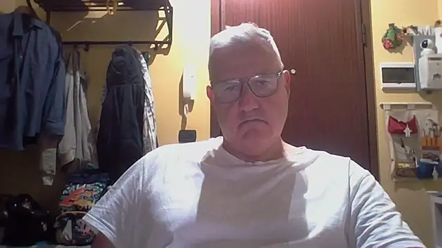 Diegoriv71 online show from May 2026 07:43:02 PM