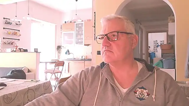 Diegoriv71 online show from April 2026 09:49:02 AM