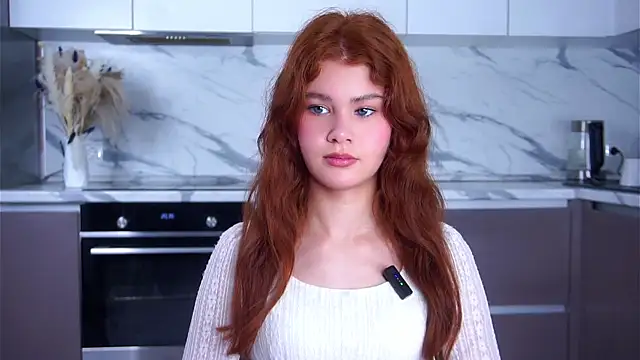 YettaCalabria online show from January 2026 12:43:02 PM