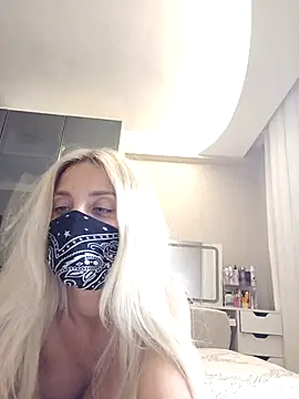 Snapshot of Sweet_xxBuse chatting on June 2026 09:27:02 PM Sweet xxBuse online show from June 2026 09:27:02 PM