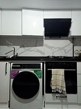 Snapshot of Sweet_xxBuse chatting on October 2025 10:09:02 PM Sweet xxBuse online show from October 2025 10:09:02 PM