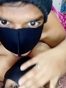 hot couple 000 online show from December 2025 08:05:01 AM