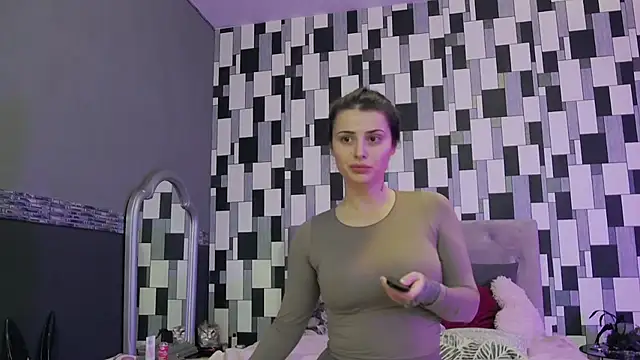 venusinylons online show from November 2025 10:19:01 AM