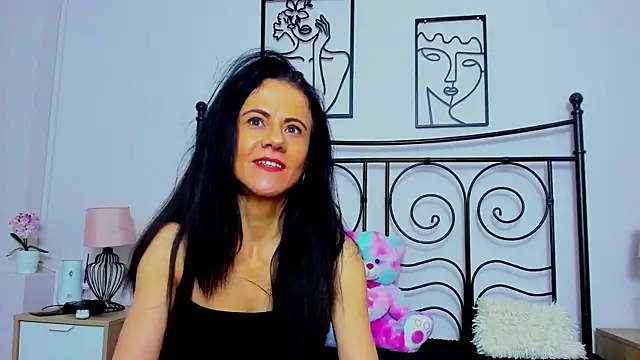 brianaflynt online show from November 2025 08:25:01 PM