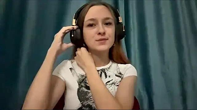 HOTBellakle online show from November 2025 03:16:02 PM