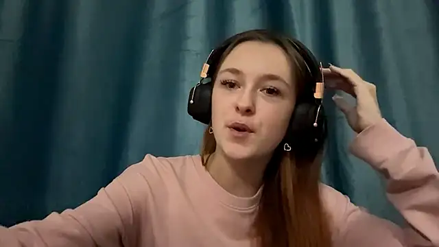 HOTBellakle online show from November 2025 03:33:01 PM