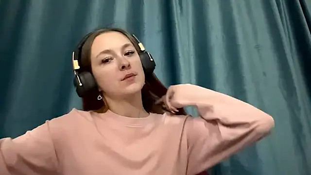 HOTBellakle online show from November 2025 03:04:01 PM