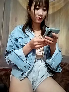 Snapshot of Em_xinh01 chatting on November 2025 12:52:01 PM Em xinh01 online show from November 2025 12:52:01 PM