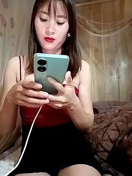 Snapshot of Em_xinh01 chatting on November 2025 03:32:01 AM Em xinh01 online show from November 2025 03:32:01 AM