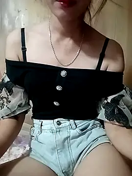 Snapshot of Em_xinh01 chatting on November 2025 08:18:02 AM Em xinh01 online show from November 2025 08:18:02 AM