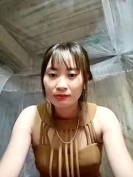 Snapshot of Em_xinh01 chatting on October 2025 01:53:04 PM Em xinh01 online show from October 2025 01:53:04 PM