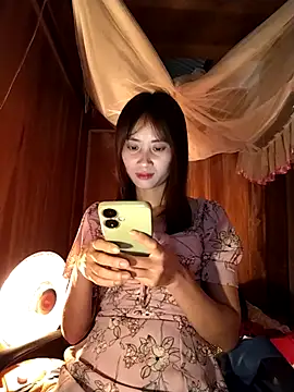 Snapshot of Em_xinh01 chatting on December 2025 08:31:01 AM Em xinh01 online show from December 2025 08:31:01 AM