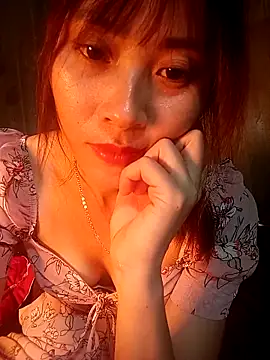 Snapshot of Em_xinh01 chatting on December 2025 01:10:01 PM Em xinh01 online show from December 2025 01:10:01 PM