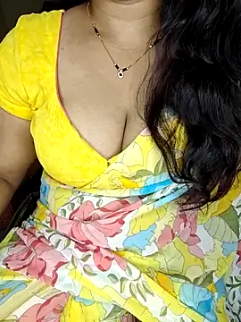 shreyareddy99 online show from April 2026 04:08:02 PM