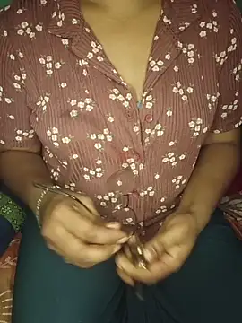 shreyareddy99 online show from November 2025 04:34:02 PM