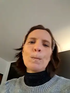 Piediniecollant online show from February 2026 11:20:02 AM