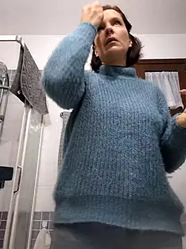 Piediniecollant online show from January 2026 05:55:01 AM