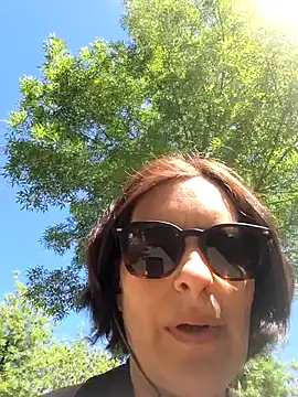 Piediniecollant online show from April 2026 10:39:02 AM