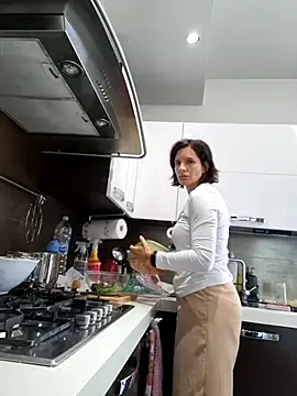 Piediniecollant online show from November 2025 01:25:01 PM