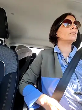 Piediniecollant online show from April 2026 11:50:01 AM