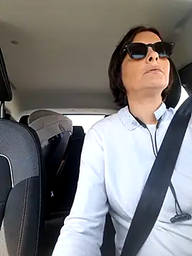 Piediniecollant online show from April 2026 09:59:02 AM