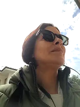 Piediniecollant online show from April 2026 10:20:02 AM