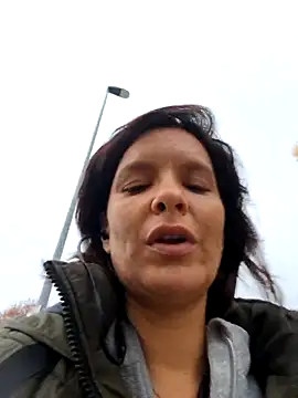 Piediniecollant online show from November 2025 07:01:02 AM