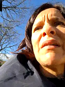 Piediniecollant online show from November 2025 08:46:01 AM