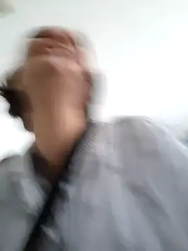 Piediniecollant online show from April 2026 10:22:01 AM