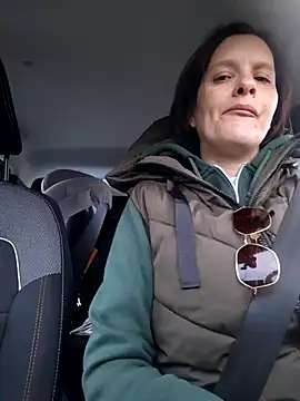 Piediniecollant online show from March 2026 05:28:01 PM