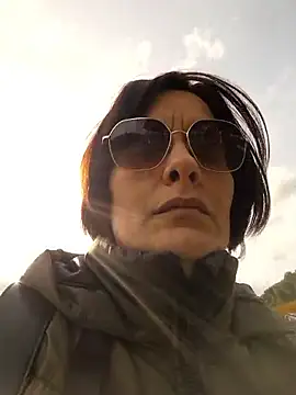 Piediniecollant online show from March 2026 01:06:01 PM