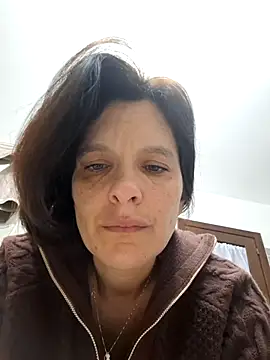 Piediniecollant online show from December 2025 05:42:01 AM