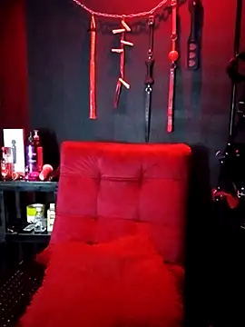 Snapshot of Loana_bdsm chatting on February 2026 07:44:01 PM Loana bdsm online show from February 2026 07:44:01 PM