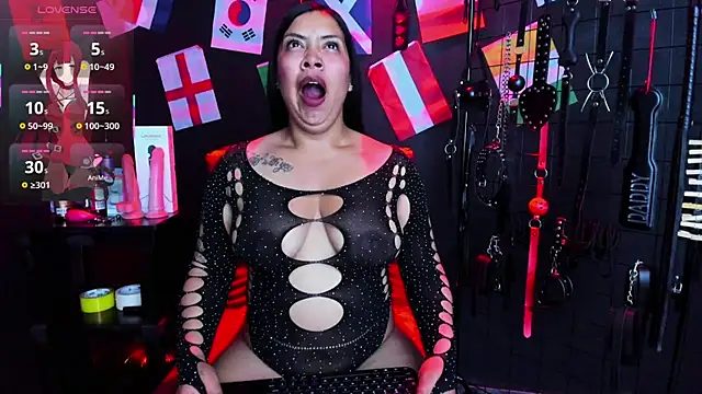 Snapshot of Loana_bdsm chatting on June 2026 03:01:02 AM Loana bdsm online show from June 2026 03:01:02 AM