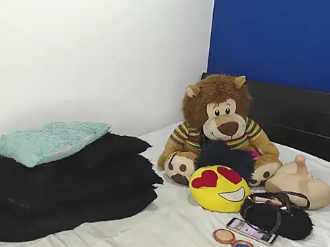 EmmilyConnor online show from April 2026 01:17:02 PM