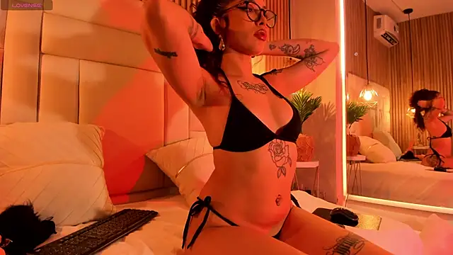 VenuzSofia online show from November 2025 11:04:02 PM