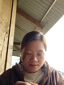 Snapshot of Nana_xinh chatting on November 2025 01:21:02 AM Nana xinh online show from November 2025 01:21:02 AM